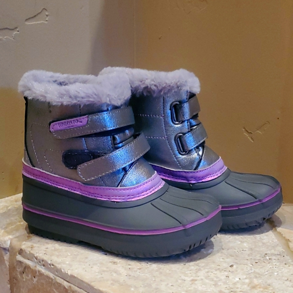 Girls snow boots